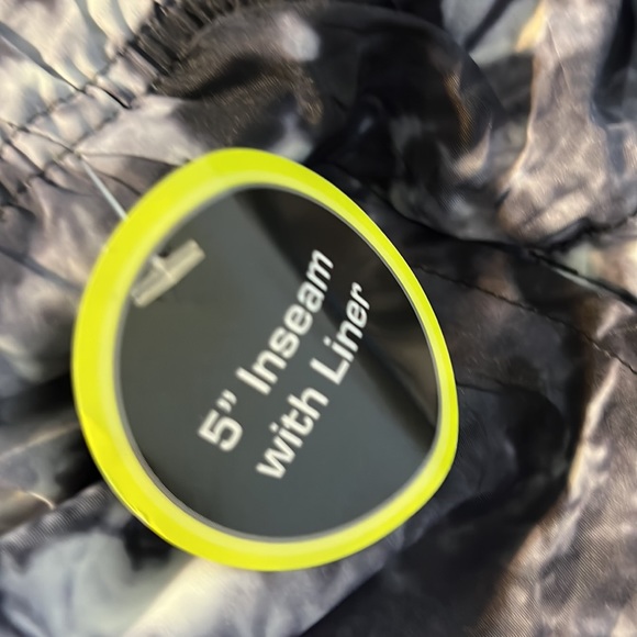 NWT Women’s Athletic Works Swim Trunks Shorts size Medium (8-10) - Picture 4 of 5